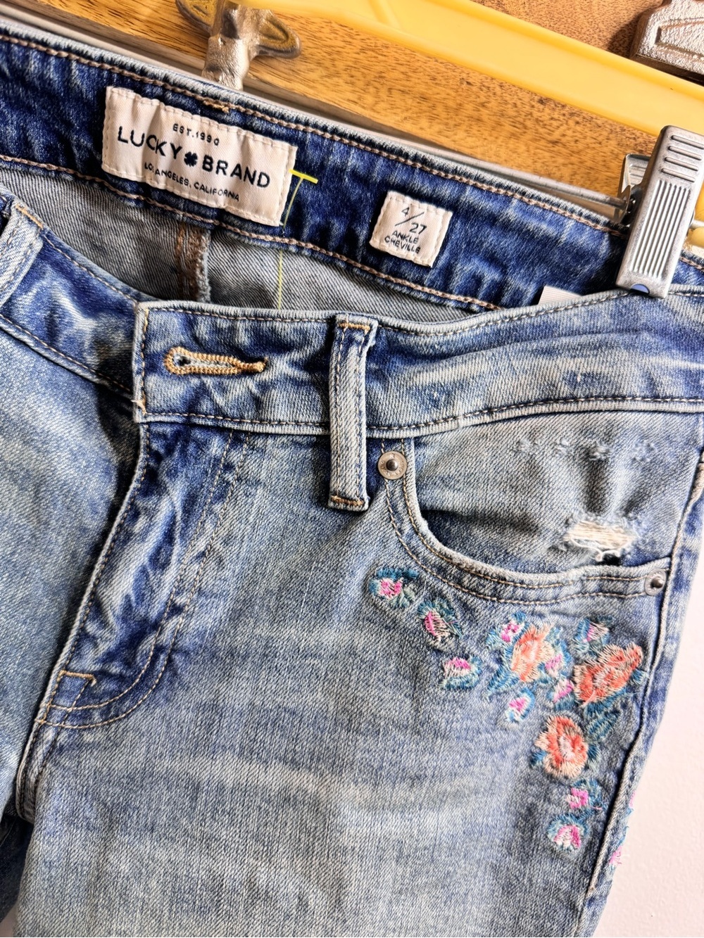 Floral Embroidered Lucky Brand Light Blue Skinny Jeans - Picture 2 of 5